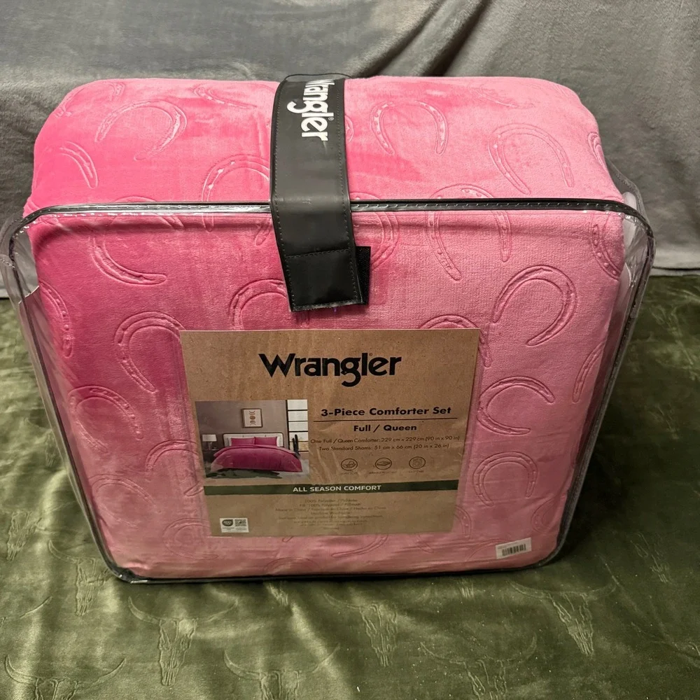 Wrangler pink horseshoe